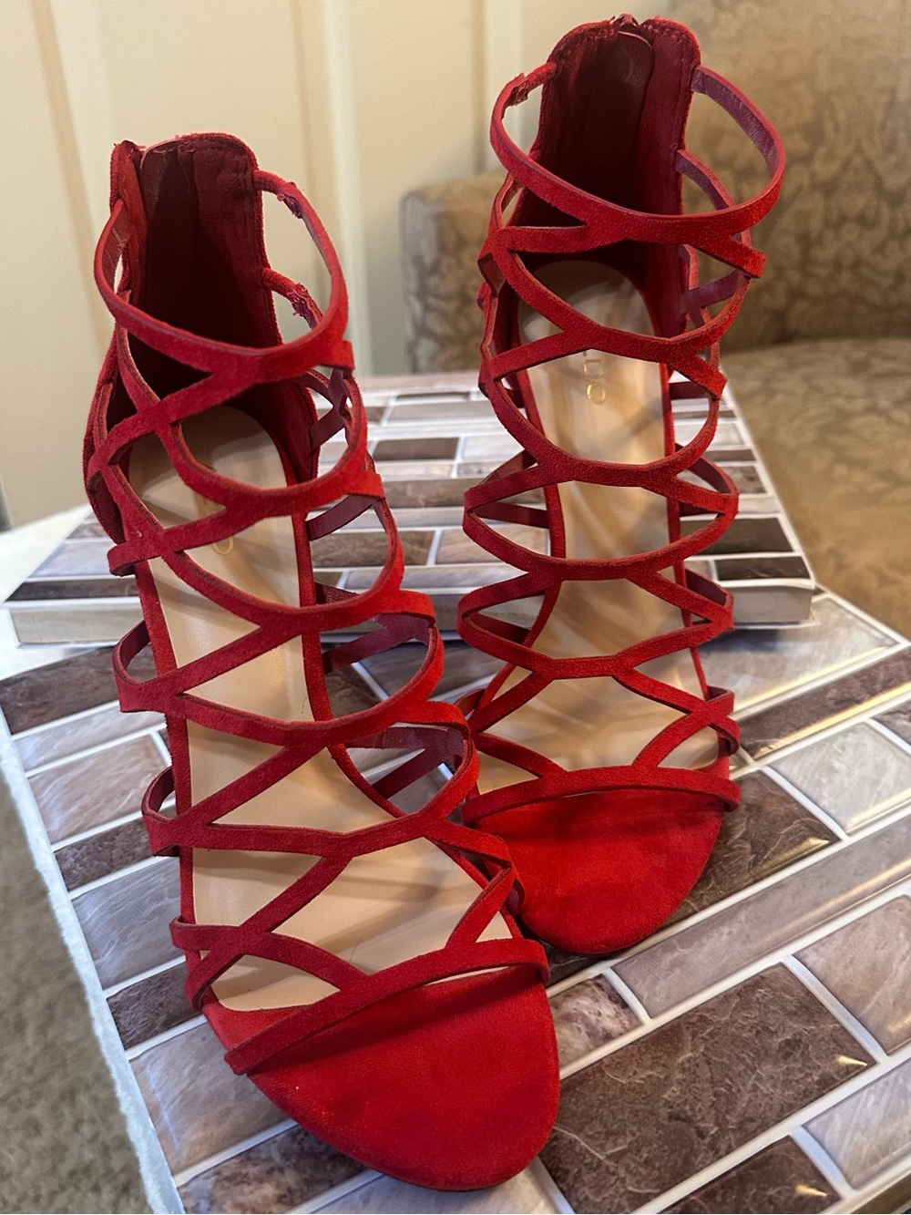 ALDO Red Suede Cage Heels Sandals Size 8 Open Toe Zip Back - Picture 2 of 10